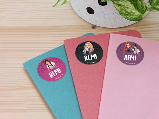 Round Name Labels - Topmodel